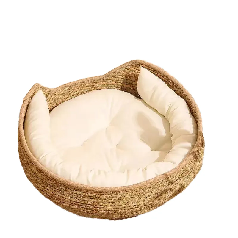 Handwoven Seagrass Pet Bed