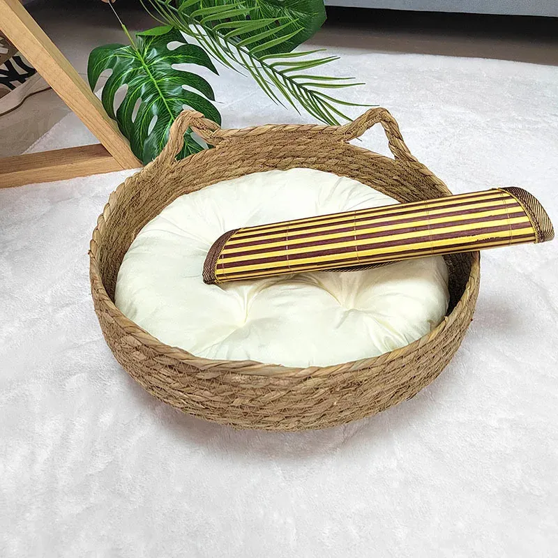 Handwoven Seagrass Pet Bed